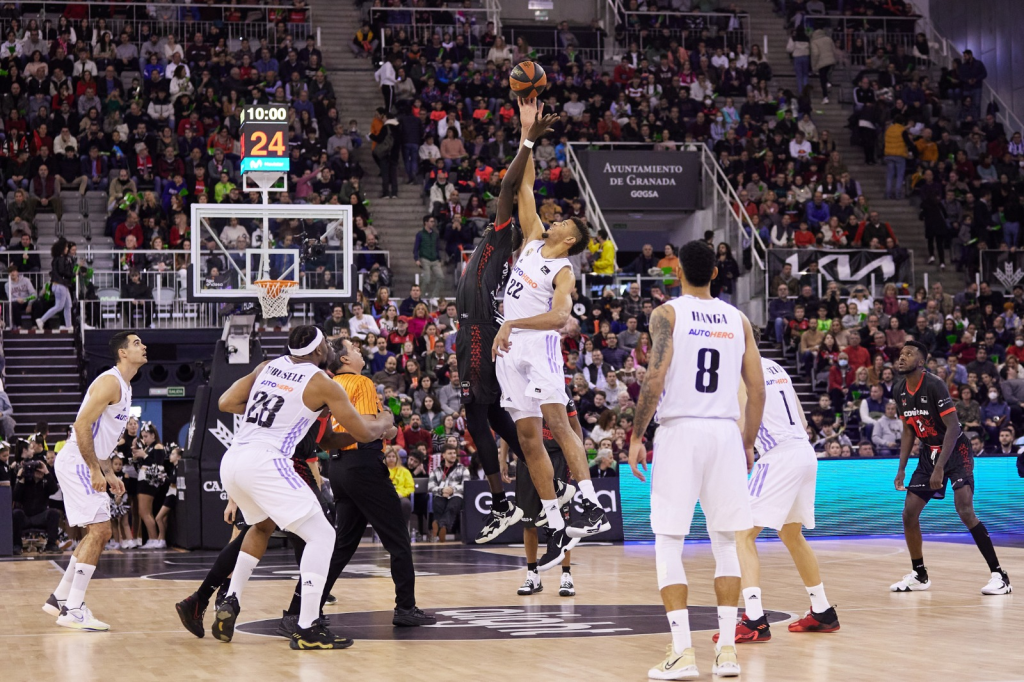 Covirán Granada compite ante un Real Madrid imperial en el rebote ofensivo&nbsp;(62-82)