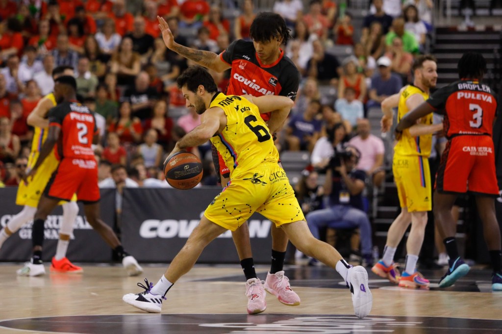 Los errores no forzados condenan al Granada ante Tenerife (Covirán Granada 73-82 Lenovo&nbsp;Tenerife)