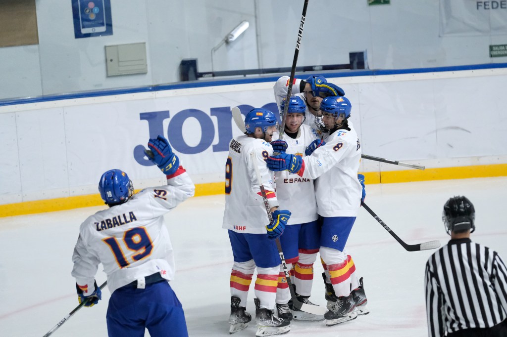 España sigue sin conocer la derrota, y jugará por el oro con más margen del&nbsp;esperado.