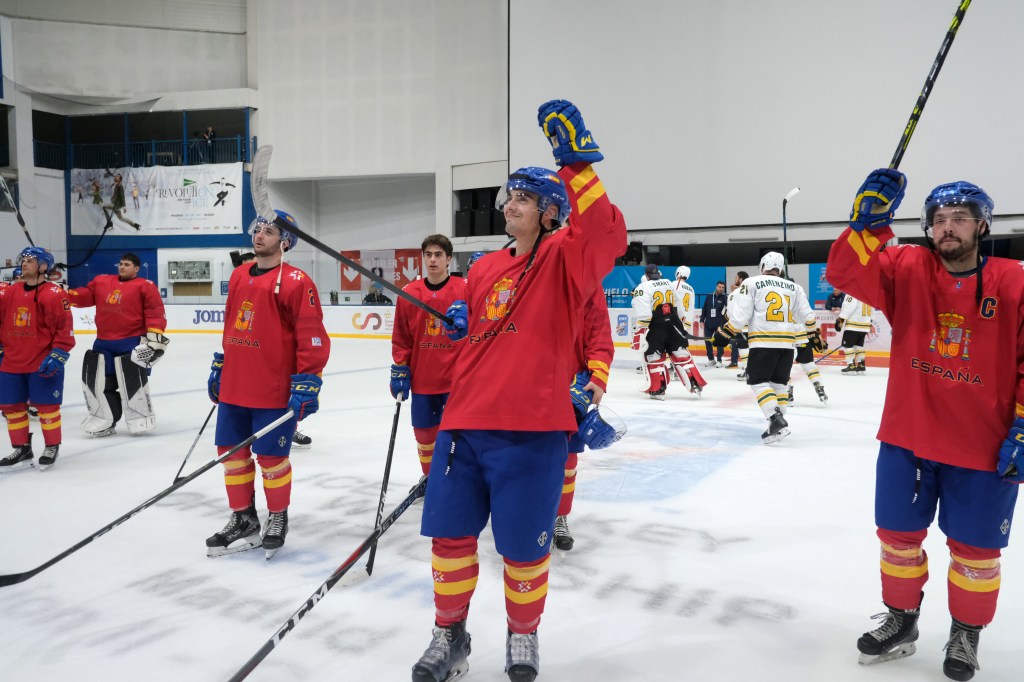 España pasa por encima de Australia (8-1) y se cita por el oro con&nbsp;Croacia
