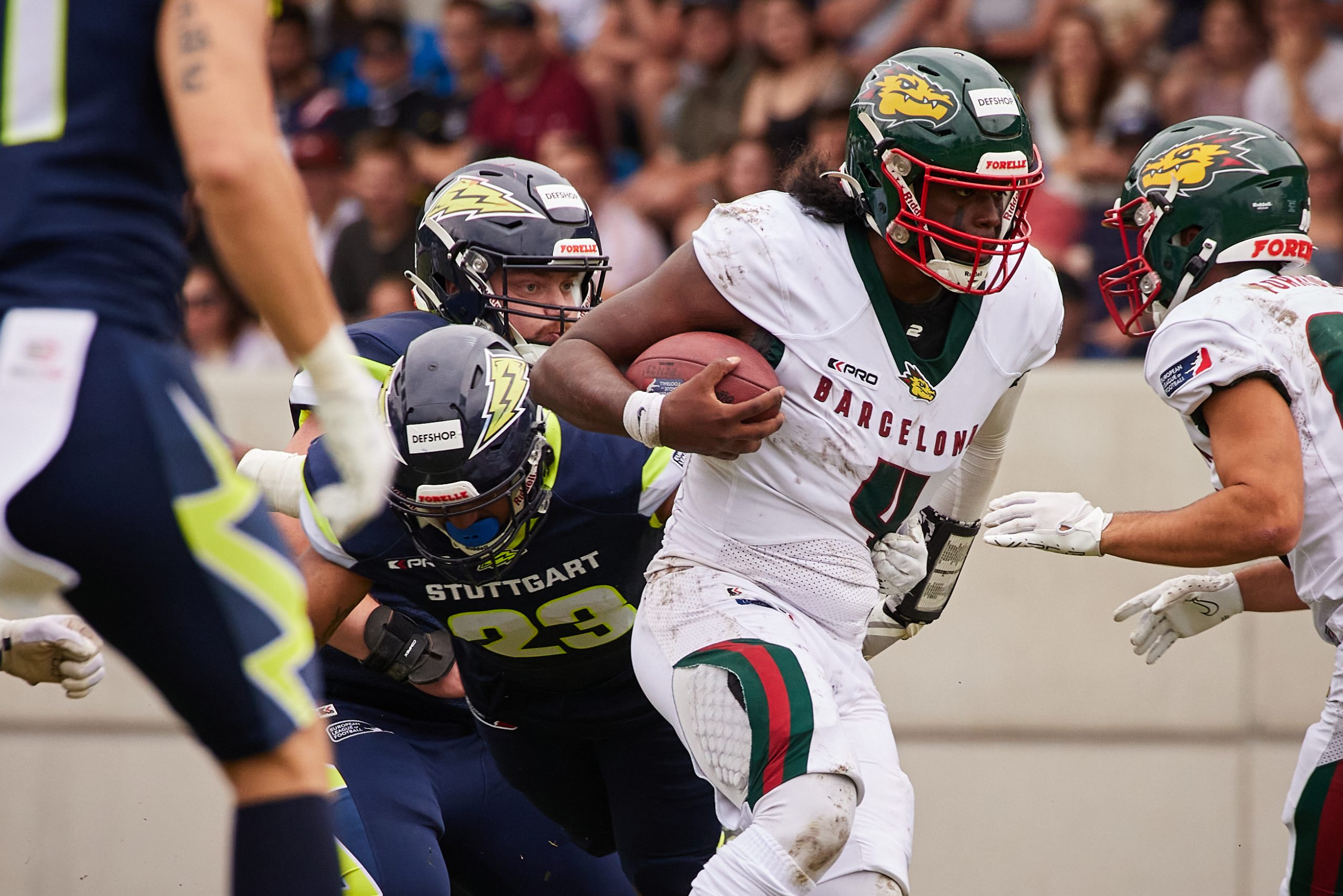 Los Dragons estrenan ‘traje’ en una nueva derrota que mata la esperanza por el playoff