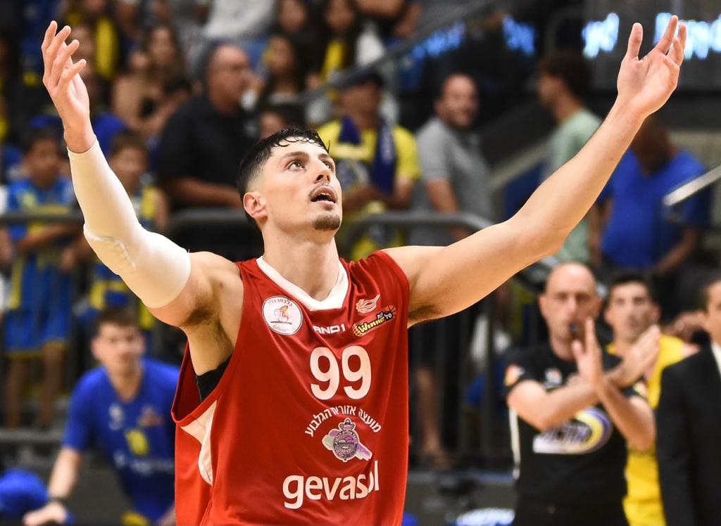 Quién es y cómo juega Yiftach Ziv, el nuevo base estrella de Covirán Granada.
