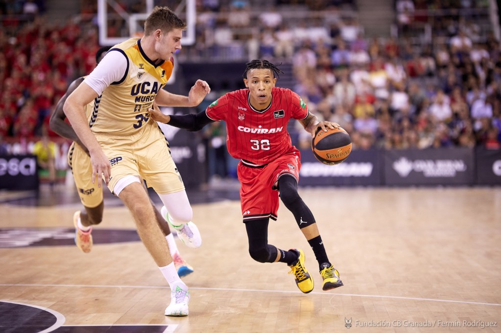 Murcia asalta Granada tras dos prórrogas y mucha polémica (Covirán Granada 101-104 UCAM&nbsp;Murcia)