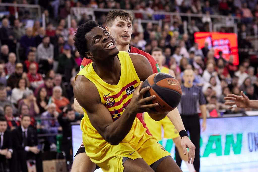 El Barça impone su jerarquía en el Palacio (Covirán Granada 61-94 FC&nbsp;Barcelona)