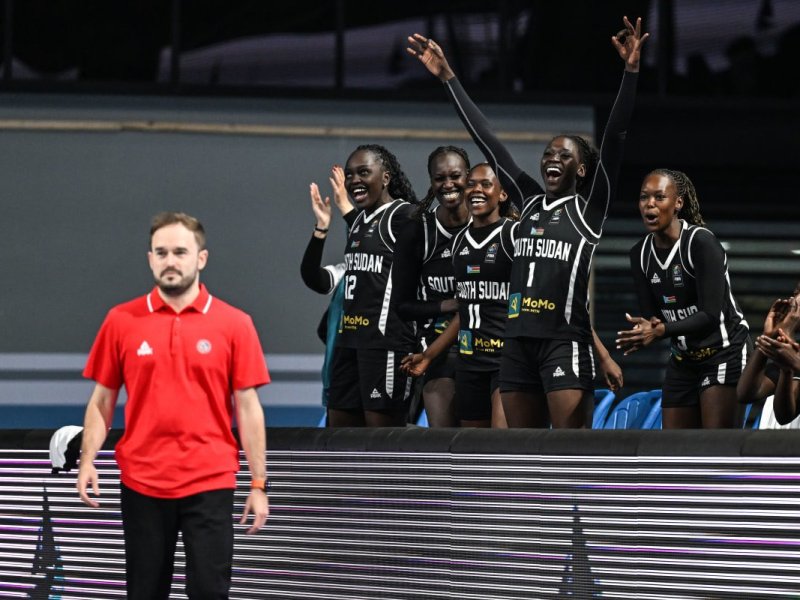 Alberto Antuña, el entrenador murciano de Movistar Estudiantes que ha hecho historia con Sudán del Sur: «Gracias al deporte están creciendo mucho después de la&nbsp;guerra»