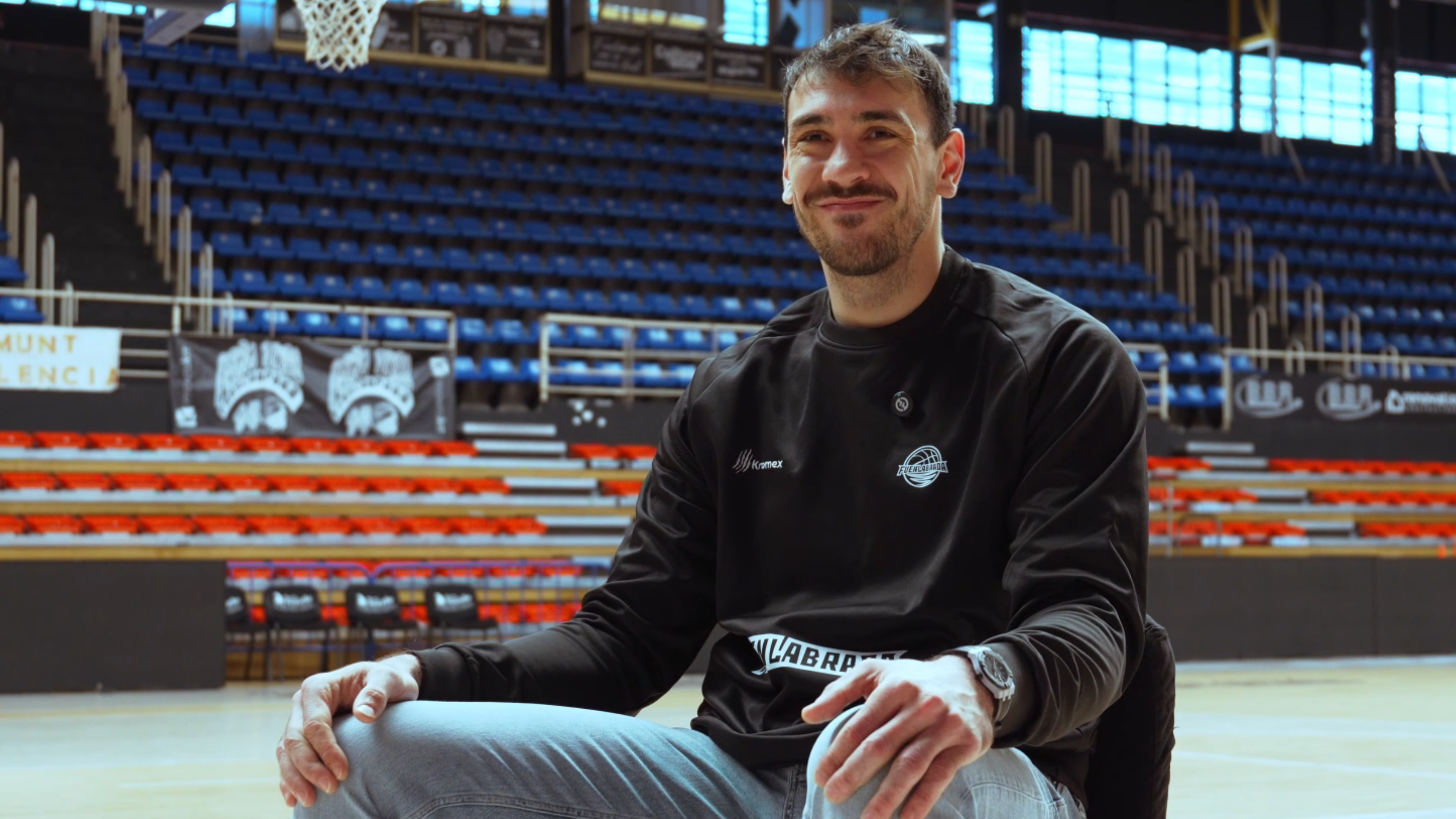 Iván Aurrecoechea recupera la ilusión en su regreso a la Primera FEB con Flexicar Fuenlabrada: «Me gusta el proyecto y estar cerca de los míos»