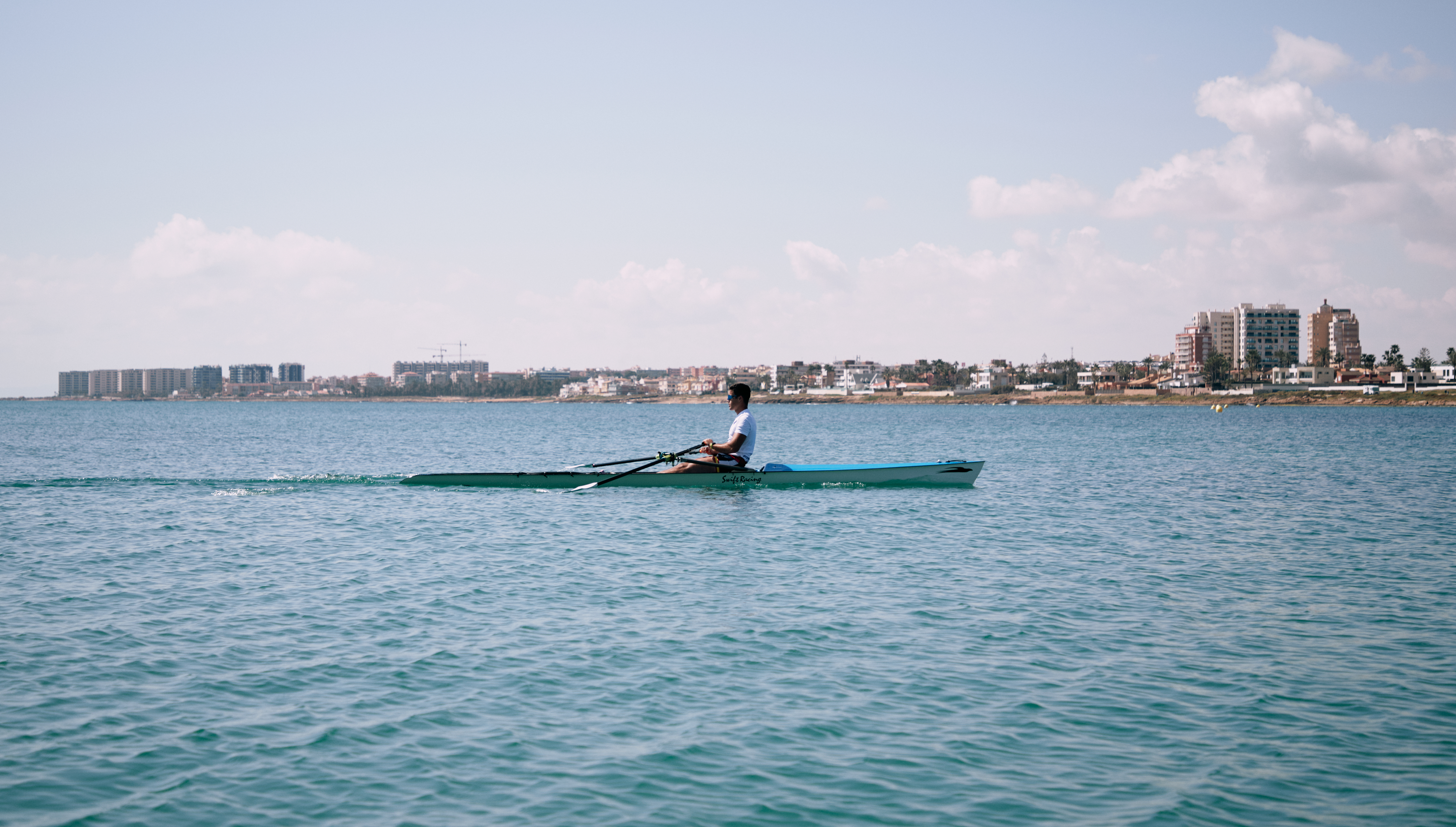Una mañana en la playa de Torrevieja entrenando con Ander Martín, al acecho del primer oro olímpico de Beach Sprint en Los Ángeles 2028